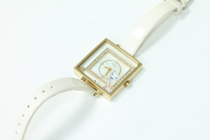 Часы кварцевые Enakei ek1027