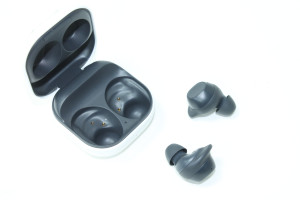 Bluetooth гарнитура Samsung Galaxy Buds FE SM-R400N