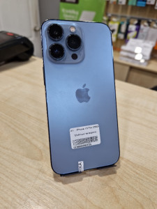 Мобільний телефон iPhone 13 Pro 256GB