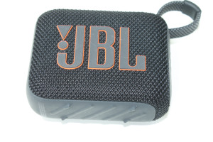 Портативна акустика JBL GO4