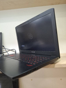 Ноутбук Asus A556U