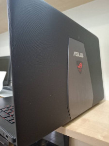 Ноутбук Asus A556U