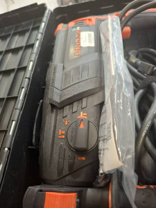 Перфоратор Dnipro-M RH-100Q