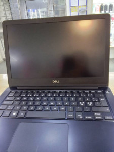 Ноутбук dell P87G