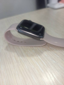 Смарт годинник Apple Watch SE 40mm