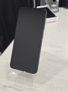 Мобильный телефон Redbeat E3 6/256