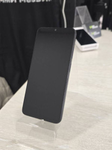 Мобильный телефон Redbeat E3 6/256