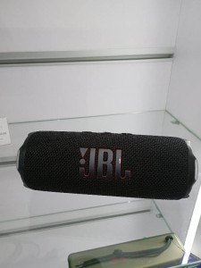 Портативна акустика JBL Flip 7