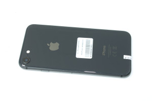 Мобильный телефон iPhone 8 64Gb не обновлять/не сбрасывать