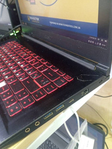 Ноутбук MSI
