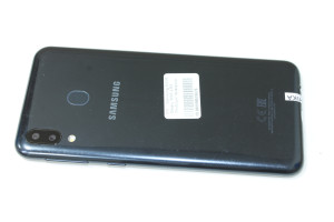 Мобильный телефон Samsung M205 Galaxy M20 4/64GB