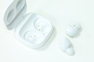Bluetooth гарнітура Samsung Galaxy Buds FE (SM-R400N)