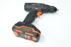Шуруповерт акумуляторний Dnipro-M CD-200T BP-220