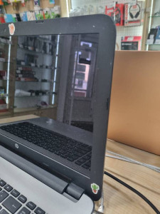 Ноутбук HP 15AY081UR