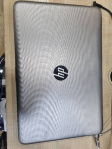 Ноутбук HP 15AY081UR