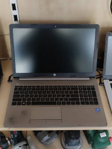 Ноутбук HP HP250 G7