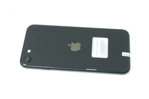 Мобильный телефон iPhone SE 2020 64GB