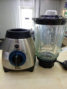 Блендер ECG SM 830