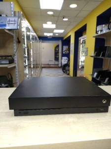 Ігрова консоль Microsoft Xbox One X 1Tb