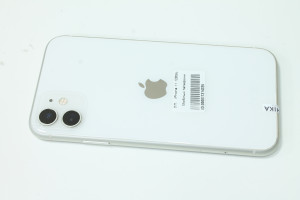 Мобильный телефон iPhone 11 128Gb