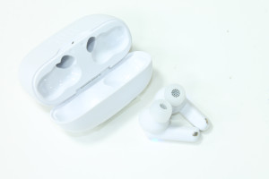 Bluetooth гарнитура JBL WAVE BEAM 2