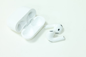 Bluetooth гарнитура Apple AirPods 4 (A3058, A3050, A3053)