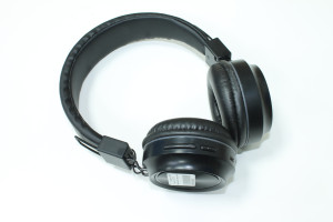 Bluetooth гарнітура Esperanza RGB Calypso (EH219)