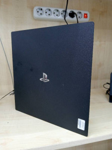 Ігрова консоль Sony PlayStation 4 Pro FAT 1Tb