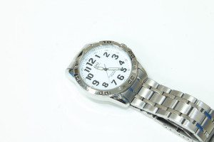 Годинники кварцові Q