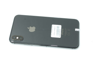 Мобильный телефон iPhone X 64GB