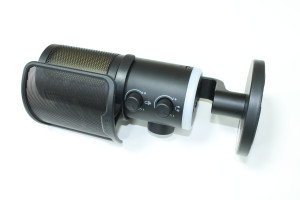 Микрофон FIFINE AM6