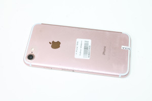 Мобільний телефон iPhone 7 32Gb