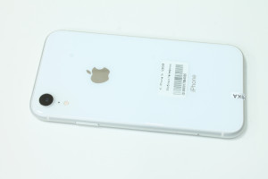 Мобільний телефон iPhone Xr 128GB