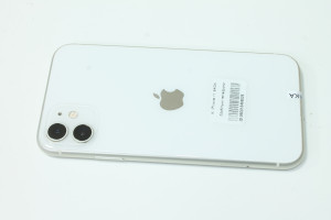 Мобильный телефон iPhone 11 64GB