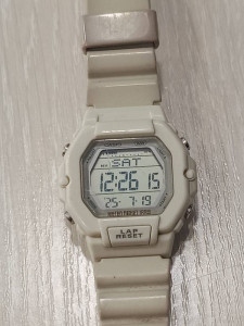 Годинник електронний Casio LWS-2200H