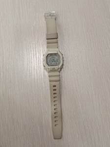 Годинник електронний Casio LWS-2200H