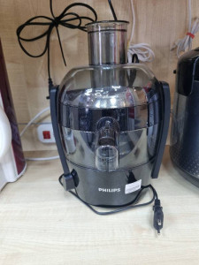 Соковитискач Philips HR 1832
