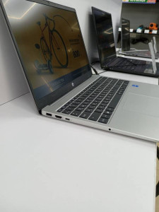 Ноутбук HP 250 G10