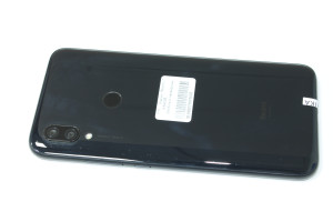 Мобільний телефон Xiaomi Redmi 7 4/64GB