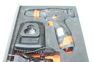 Шуруповерт акумуляторний Dnipro-M CD-12QP