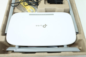 Wi-Fi роутер TP-Link EC220-G5