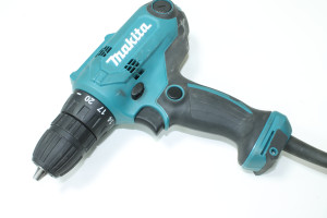 Шуруповерт Makita df0300