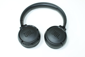Bluetooth гарнитура JBL Tune500BT