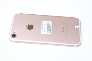 Мобильный телефон iPhone 7 128Gb