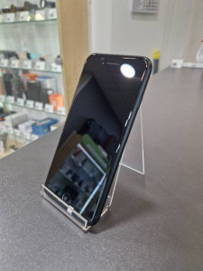 Мобильный телефон iPhone SE 2022 64Gb