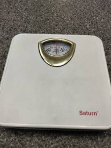 Весы напольные SATURN ST1237