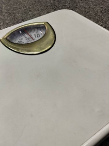 Весы напольные SATURN ST1237