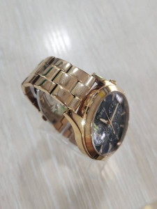 Часы кварцевые GUESS W1295L3