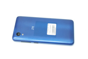Мобильный телефон ZTE Blade L8 1/16GB