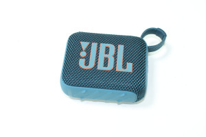 Портативная акустика JBL GO4